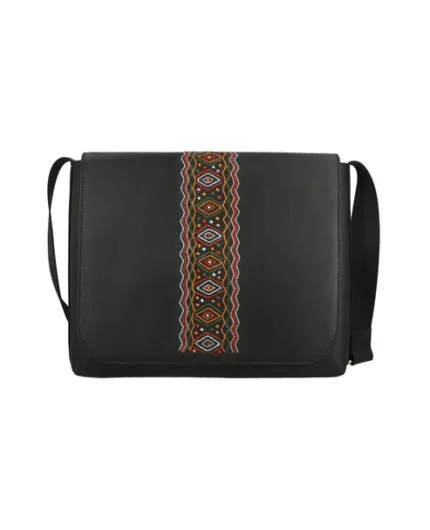 Leather satchel bag with quilted laptop compartment and magnetic flap – suitable for students and office use